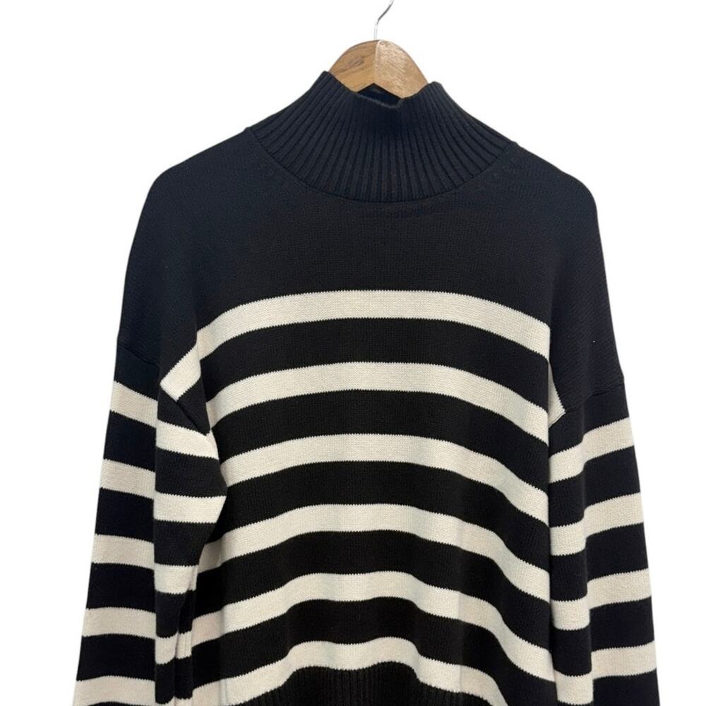 Everlane The Boxy Turtleneck in Everyday Cotton Black/White Stripe size M NWT - Picture 5 of 6